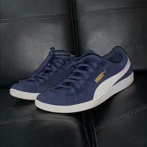 Puma tennis shoes